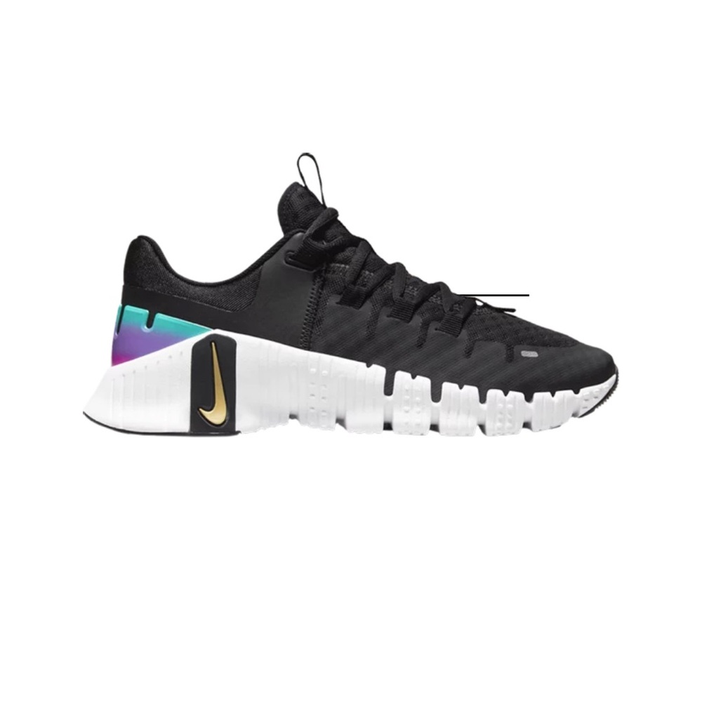 Woman’s Nike Metcon 5